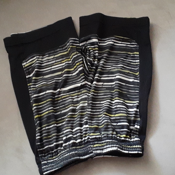 Kid Nike Short - Picture 2 of 3